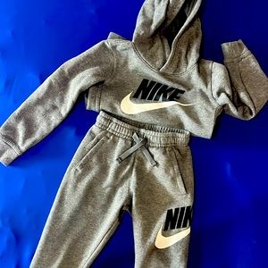 Nike Sweatsuit